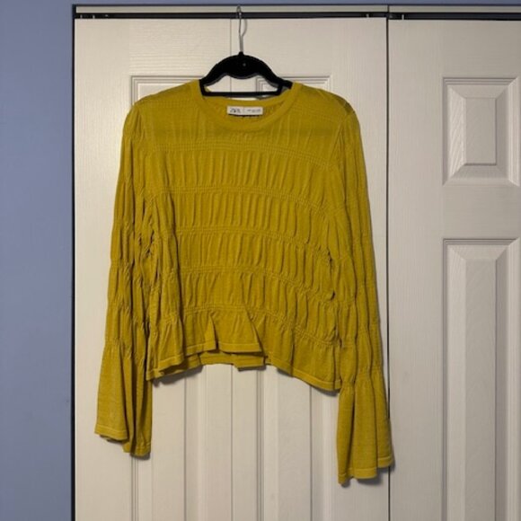 Zara Tops - Zara Knit top